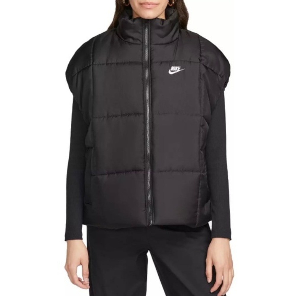 NWT. NIKE Sportswear Women's Classic Puffer Therma-FIT Loose Vest